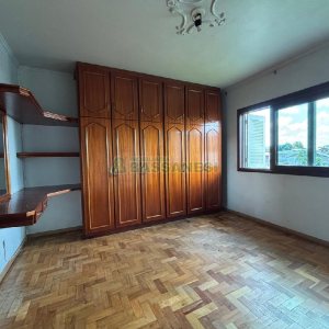 Casa com 278m², 5 dormitórios, 10 vagas, no bairro Santa Lúcia em Caxias do Sul para Alugar