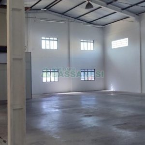 Pavilhão com 891m², no bairro Esplanada em Caxias do Sul para Alugar