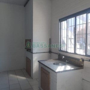 Pavilhão com 891m², no bairro Esplanada em Caxias do Sul para Alugar