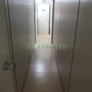 Pavilhão com 891m², no bairro Esplanada em Caxias do Sul para Alugar