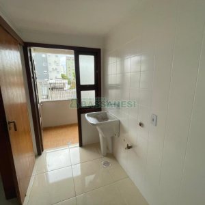 Apartamento com 100m², 3 dormitórios, 1 vaga, no bairro Panazzolo em Caxias do Sul para Alugar