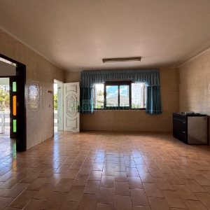 Casa com 150m², 3 dormitórios, 1 vaga, no bairro Santa Lúcia em Caxias do Sul para Alugar