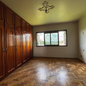 Casa com 150m², 3 dormitórios, 1 vaga, no bairro Santa Lúcia em Caxias do Sul para Alugar