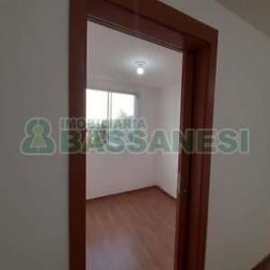 Apartamento com 40m², 2 dormitórios, 1 vaga, no bairro Petrópolis em Caxias do Sul para Comprar