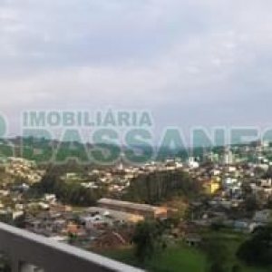 Apartamento com 40m², 2 dormitórios, 1 vaga, no bairro Petrópolis em Caxias do Sul para Comprar