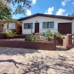 Casa com 100m², 3 dormitórios, 2 vagas, no bairro Panazzolo em Caxias do Sul para Alugar