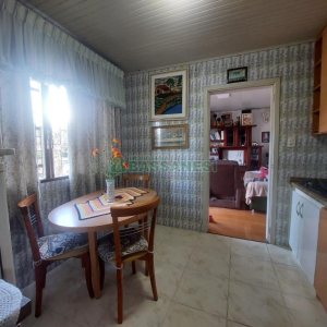 Casa com 100m², 3 dormitórios, 2 vagas, no bairro Panazzolo em Caxias do Sul para Alugar