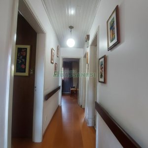 Casa com 100m², 3 dormitórios, 2 vagas, no bairro Panazzolo em Caxias do Sul para Alugar