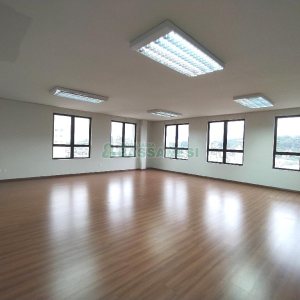 Predio com 1700m², 35 vagas, no bairro Santa Catarina em Caxias do Sul para Alugar