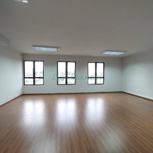 Predio com 1700m², 35 vagas, no bairro Santa Catarina em Caxias do Sul para Alugar
