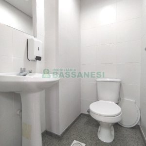 Predio com 1700m², 35 vagas, no bairro Santa Catarina em Caxias do Sul para Alugar