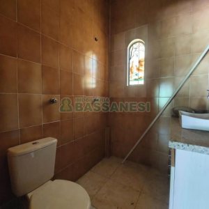 Casa com 350m², 5 dormitórios, 2 vagas, no bairro São Virgílio em Caxias do Sul para Alugar ou Comprar