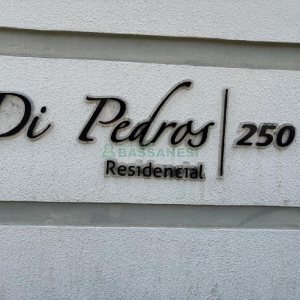 Apto Mobiliado com 72m², 2 dormitórios, 1 vaga, no bairro De Lazzer em Caxias do Sul para Alugar