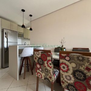 Apto Mobiliado com 72m², 2 dormitórios, 1 vaga, no bairro De Lazzer em Caxias do Sul para Alugar