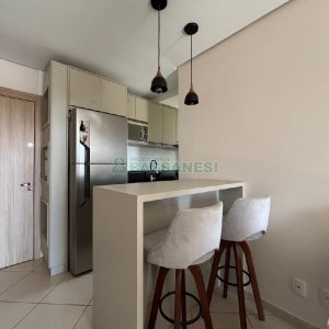 Apto Mobiliado com 72m², 2 dormitórios, 1 vaga, no bairro De Lazzer em Caxias do Sul para Alugar