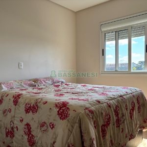 Apto Mobiliado com 72m², 2 dormitórios, 1 vaga, no bairro De Lazzer em Caxias do Sul para Alugar