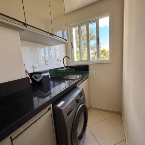 Apto Mobiliado com 72m², 2 dormitórios, 1 vaga, no bairro De Lazzer em Caxias do Sul para Alugar