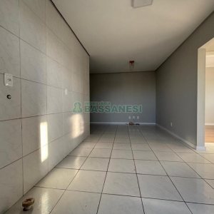 Apartamento com 61m², 3 dormitórios, 1 vaga, no bairro Fatima em Caxias do Sul para Comprar