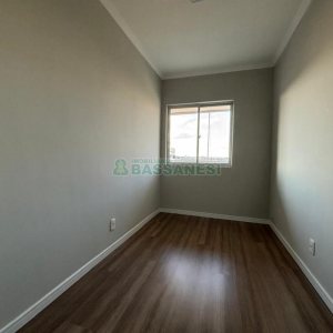 Apartamento com 61m², 3 dormitórios, 1 vaga, no bairro Fatima em Caxias do Sul para Comprar