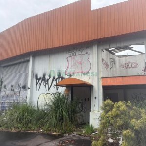 Pavilhão com 1100m², no bairro Ana Rech em Caxias do Sul para Comprar