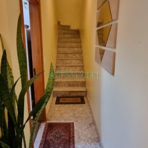 Sobrado com 194m², 4 dormitórios, -4 vaga, no bairro Vinhedos em Caxias do Sul para Comprar