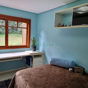 Sobrado com 194m², 4 dormitórios, -4 vaga, no bairro Vinhedos em Caxias do Sul para Comprar