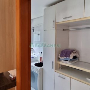 Sobrado com 194m², 4 dormitórios, -4 vaga, no bairro Vinhedos em Caxias do Sul para Comprar