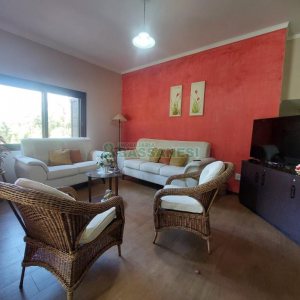 Casa com 320m², 3 dormitórios, 2 vagas, no bairro Monte Bérico em Caxias do Sul para Comprar