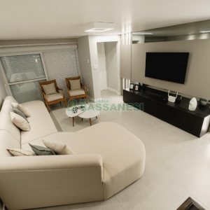 Casa com 175m², 3 dormitórios, 2 vagas, no bairro Nossa Senhora da Saúde em Caxias do Sul para Comprar