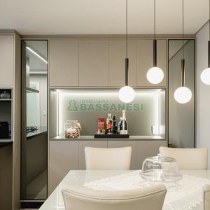 Casa com 175m², 3 dormitórios, 2 vagas, no bairro Nossa Senhora da Saúde em Caxias do Sul para Comprar