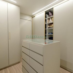 Casa com 175m², 3 dormitórios, 2 vagas, no bairro Nossa Senhora da Saúde em Caxias do Sul para Comprar