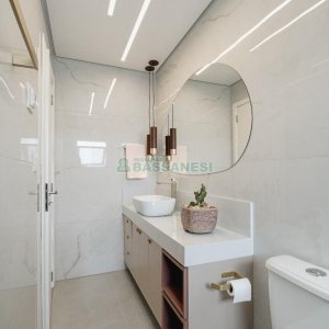 Casa com 175m², 3 dormitórios, 2 vagas, no bairro Nossa Senhora da Saúde em Caxias do Sul para Comprar