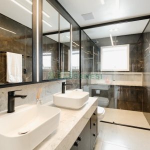 Casa com 175m², 3 dormitórios, 2 vagas, no bairro Nossa Senhora da Saúde em Caxias do Sul para Comprar