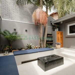 Casa com 175m², 3 dormitórios, 2 vagas, no bairro Nossa Senhora da Saúde em Caxias do Sul para Comprar