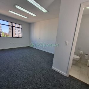 Sala com 50m², no bairro Centro em Caxias do Sul para Alugar