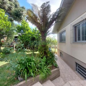 Casa com 143m², 5 dormitórios, no bairro São Ciro em Caxias do Sul para Comprar