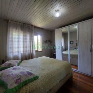 Casa com 143m², 5 dormitórios, no bairro São Ciro em Caxias do Sul para Comprar