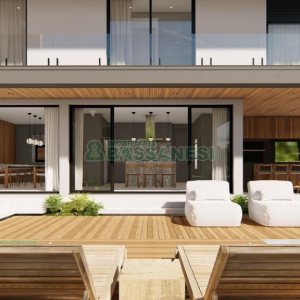 Casa com 351m², 3 dormitórios, 2 vagas, no bairro Nossa Senhora da Saúde em Caxias do Sul para Comprar