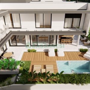 Casa com 351m², 3 dormitórios, 2 vagas, no bairro Nossa Senhora da Saúde em Caxias do Sul para Comprar