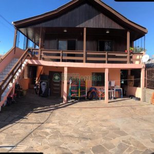 Casa com 110m², 4 dormitórios, no bairro Santa Corona em Caxias do Sul para Comprar