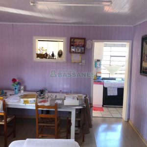 Casa com 110m², 4 dormitórios, no bairro Santa Corona em Caxias do Sul para Comprar