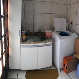 Casa com 110m², 4 dormitórios, no bairro Santa Corona em Caxias do Sul para Comprar
