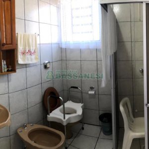 Casa com 110m², 4 dormitórios, no bairro Santa Corona em Caxias do Sul para Comprar
