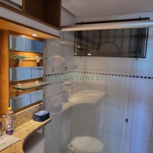 Apartamento com 102m², 3 dormitórios, 2 vagas, no bairro Centro em Caxias do Sul para Comprar