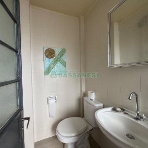 Apto Mobiliado com 85m², 3 dormitórios, no bairro Centro em Caxias do Sul para Alugar