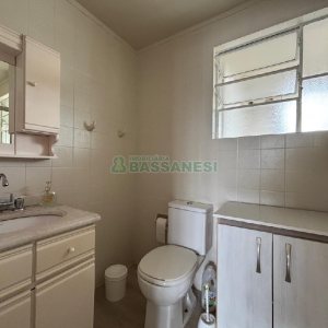 Apto Mobiliado com 85m², 3 dormitórios, no bairro Centro em Caxias do Sul para Alugar