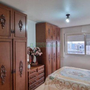 Apartamento com 130m², 3 dormitórios, 1 vaga, no bairro Centro em Caxias do Sul para Comprar