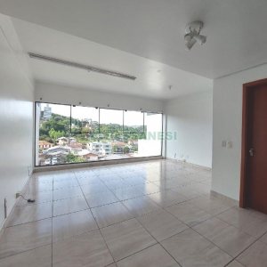 Sala com 60m², no bairro Cruzeiro em Caxias do Sul para Alugar
