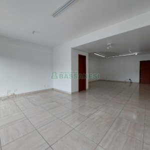 Sala com 60m², no bairro Cruzeiro em Caxias do Sul para Alugar