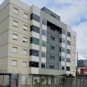 Apto Mobiliado com 60m², 2 dormitórios, 1 vaga, no bairro Cruzeiro em Caxias do Sul para Alugar